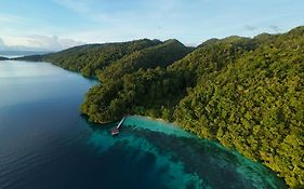 Raja Ampat Eco Lodge
